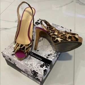 Guess leopard heels 7.5